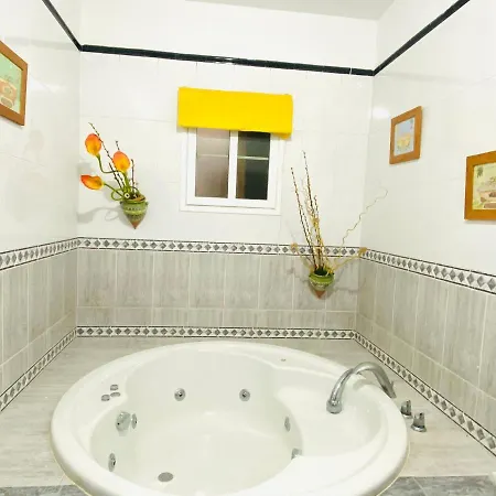 Fantastic Rural House Tijoco Bajo With Jacuzzi بيت للعطل *